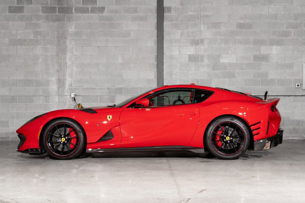 Used 2022 Ferrari 812 Competizione image 6