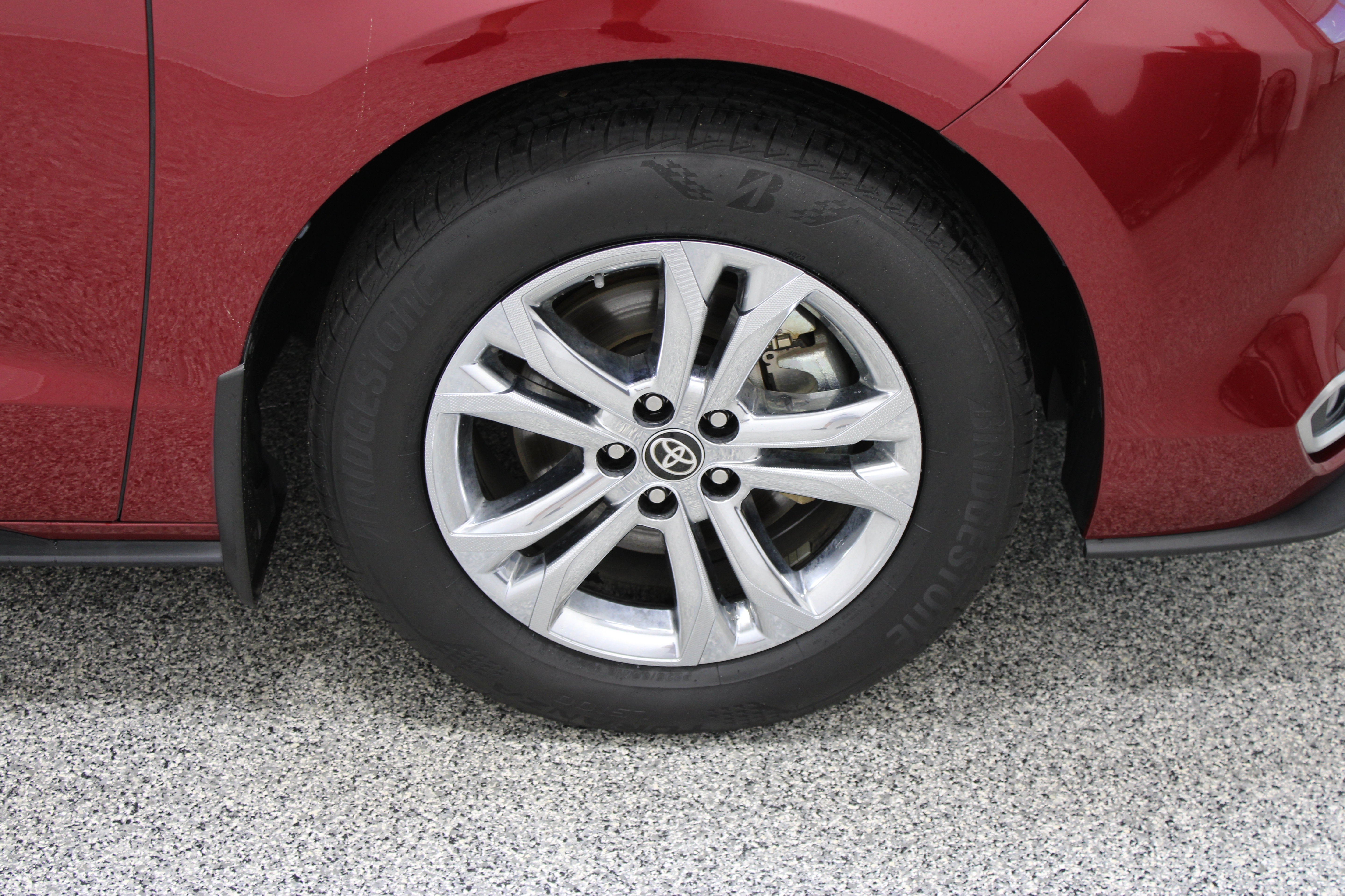Used 2024 Toyota Sienna Platinum AWD/4WD image 5