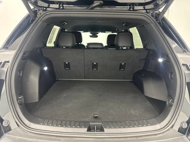 Used 2025 Chevrolet Equinox LT w/ Convenience Package II FWD image 28