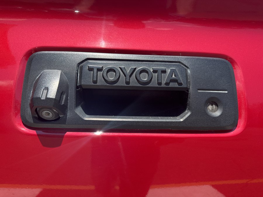 Used 2017 Toyota Tacoma SR5 w/ Tow Package AWD/4WD image 11