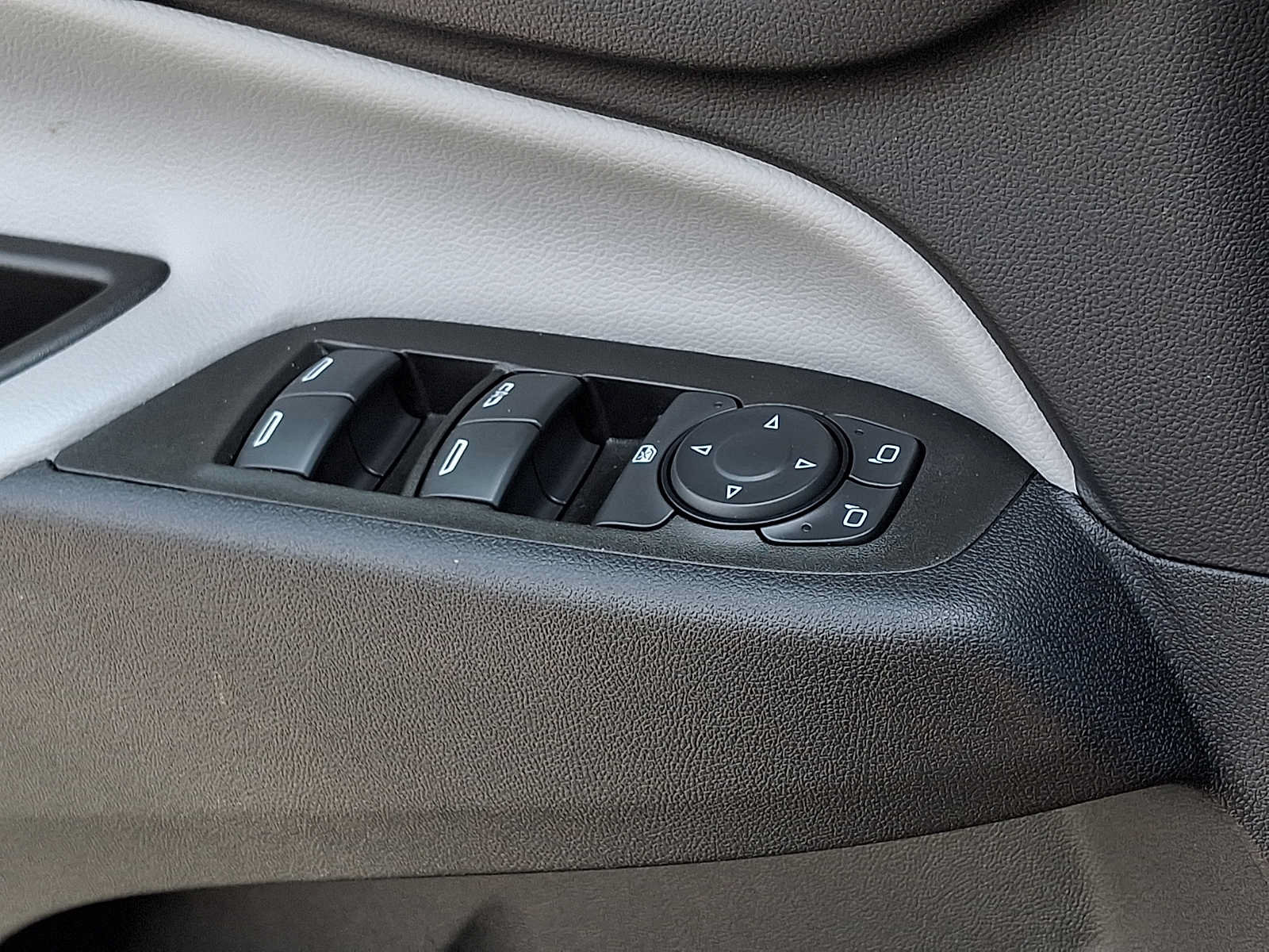 Used 2023 Chevrolet Equinox LS w/ LPO, Floor Liner Package AWD/4WD image 25