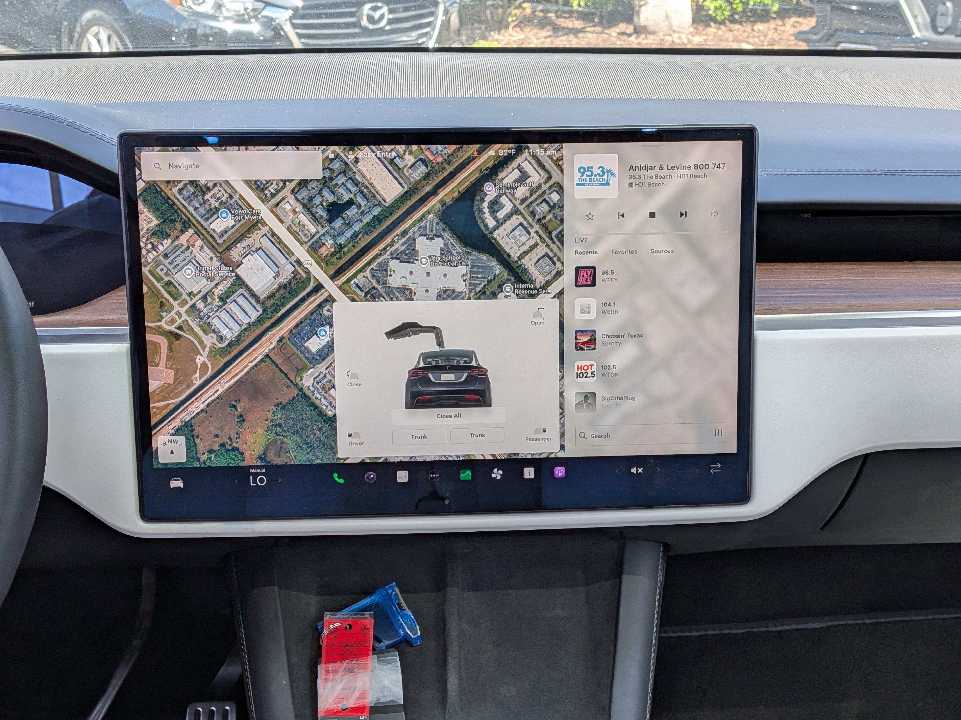 Used 2023 Tesla Model X image 21