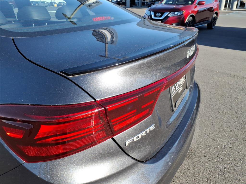 Used 2023 Kia Forte GT-Line w/ GT-Line Premium Package image 17