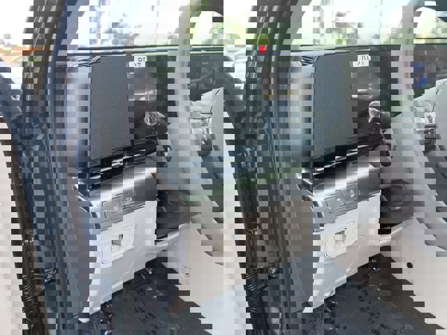 New 2026 Hyundai Kona SE image 7