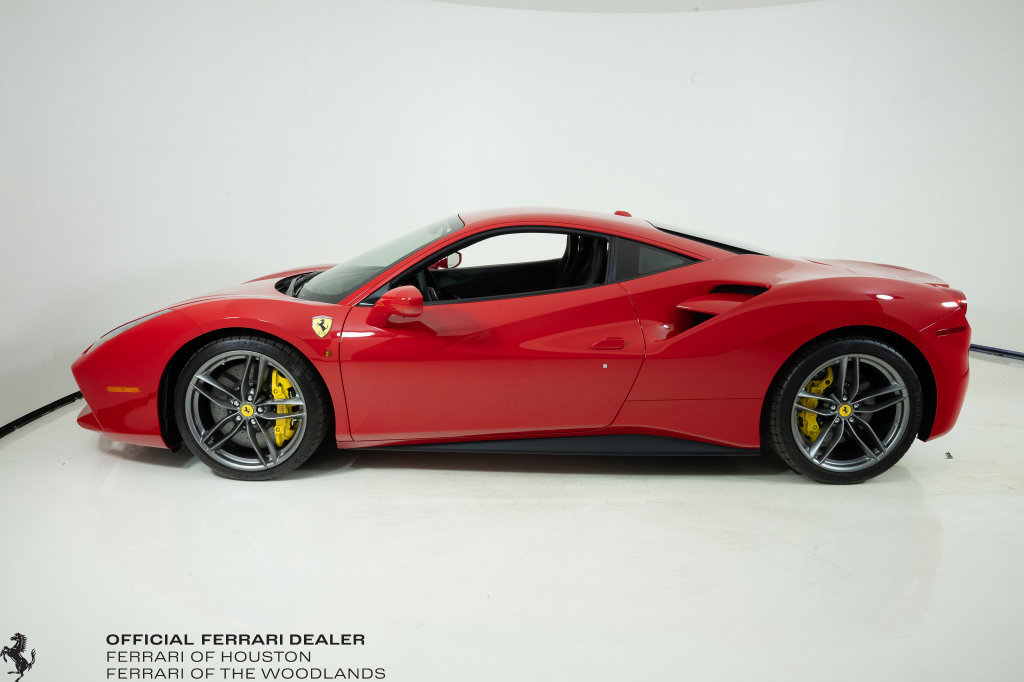 Certified 2017 Ferrari 488 GTB RWD image 8