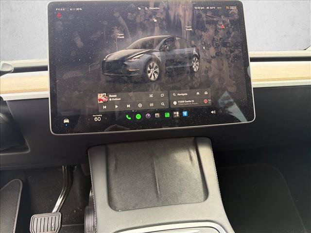 Used 2024 Tesla Model Y Long Range AWD/4WD image 18