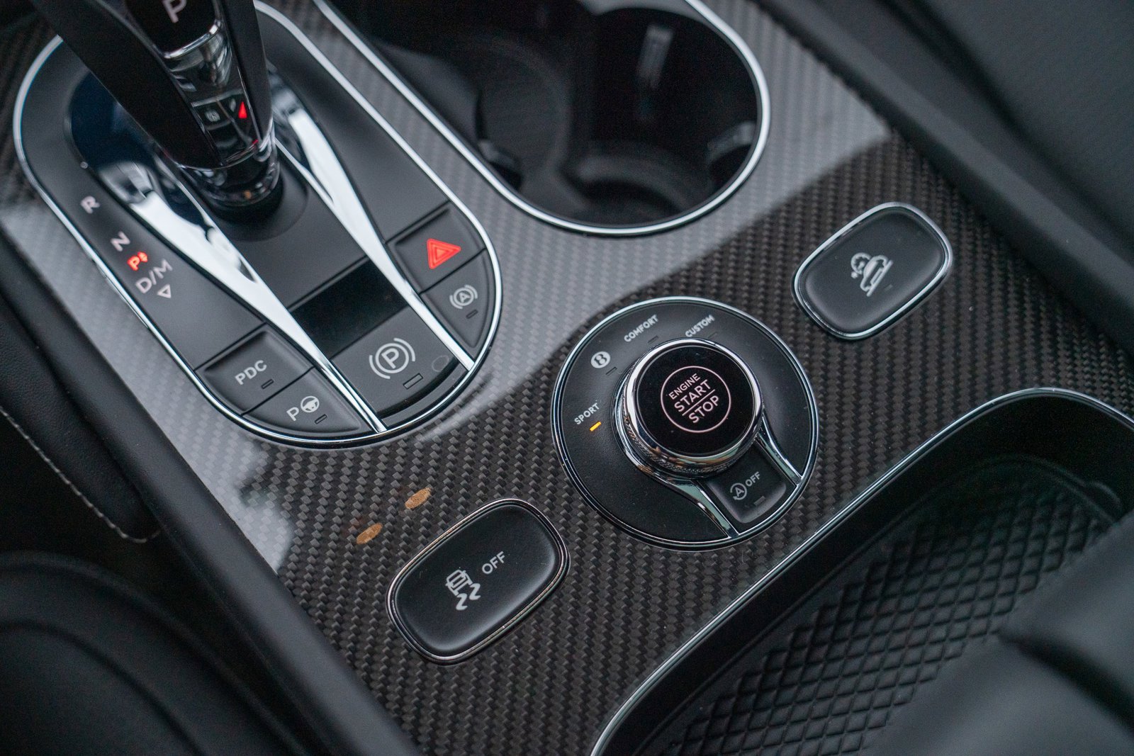 Used 2022 Bentley Bentayga image 21