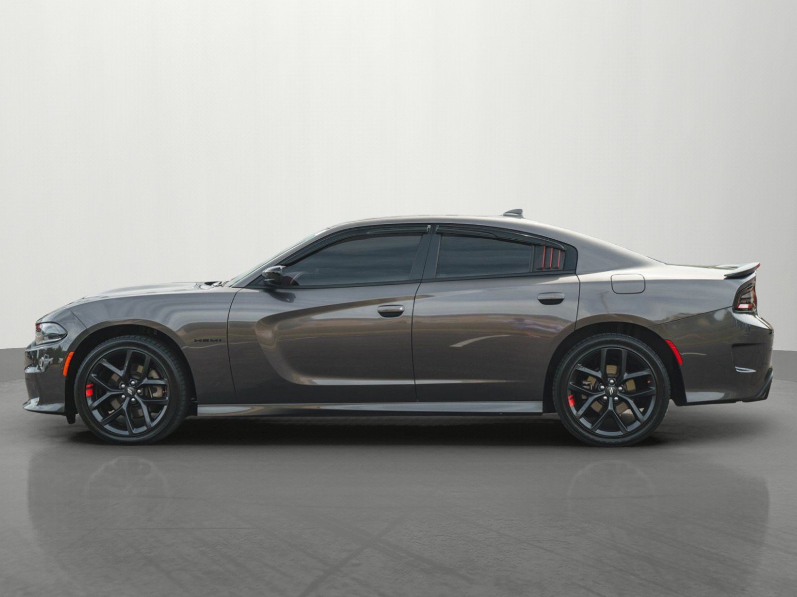 Used 2022 Dodge Charger R/T w/ Plus Group RWD image 4