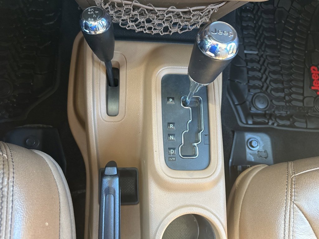 Used 2014 Jeep Wrangler Unlimited Sahara w/ Max Tow Package image 5