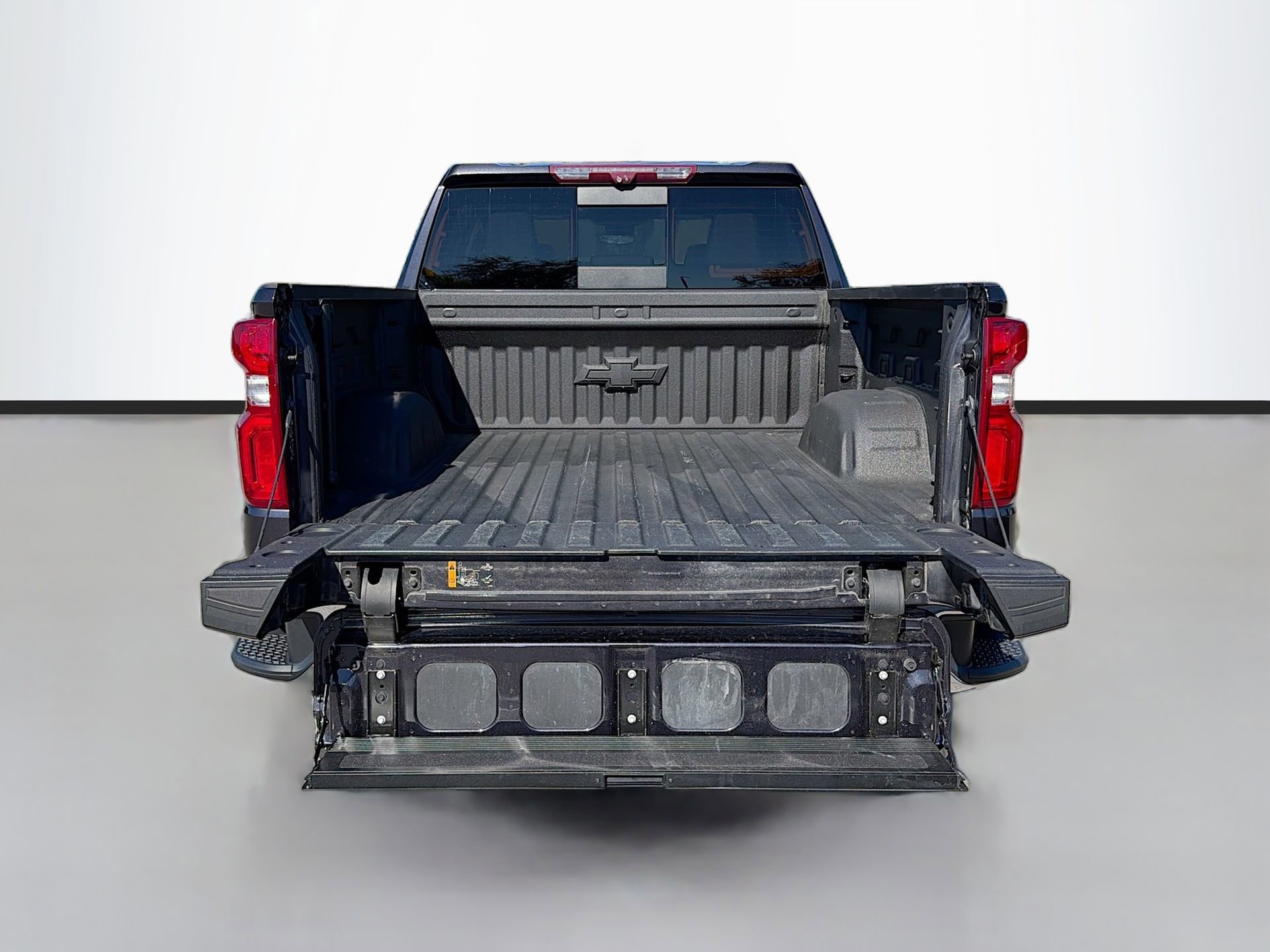 Used 2022 Chevrolet Silverado 1500 LTZ w/ LTZ Premium Package image 47