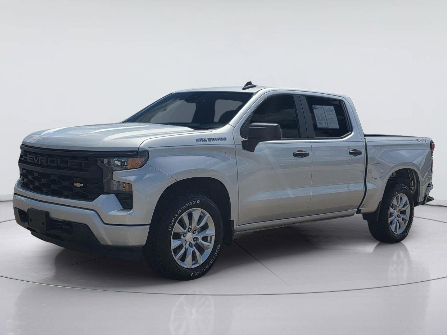 Used 2022 Chevrolet Silverado 1500 Custom AWD/4WD image 1