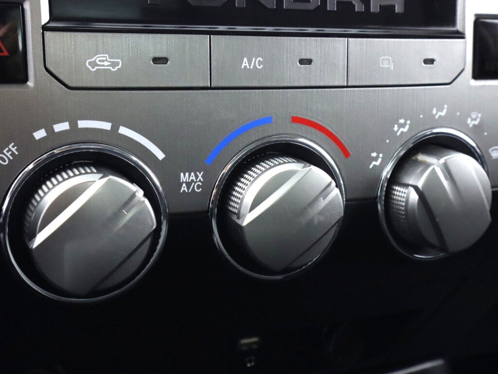 Used 2015 Toyota Tundra SR image 19