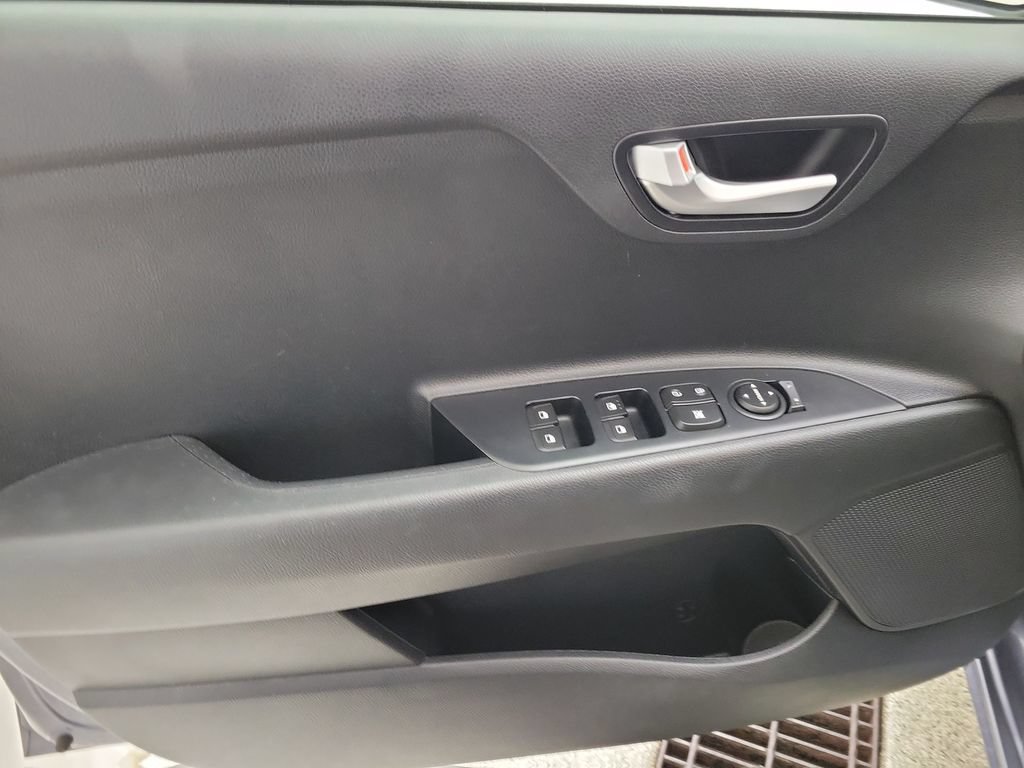 Used 2020 Kia Rio S FWD image 18