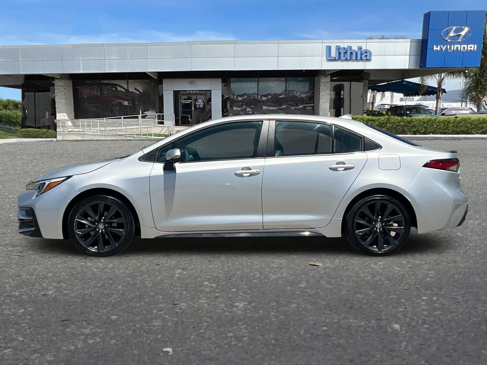 Used 2025 Toyota Corolla XSE FWD image 6
