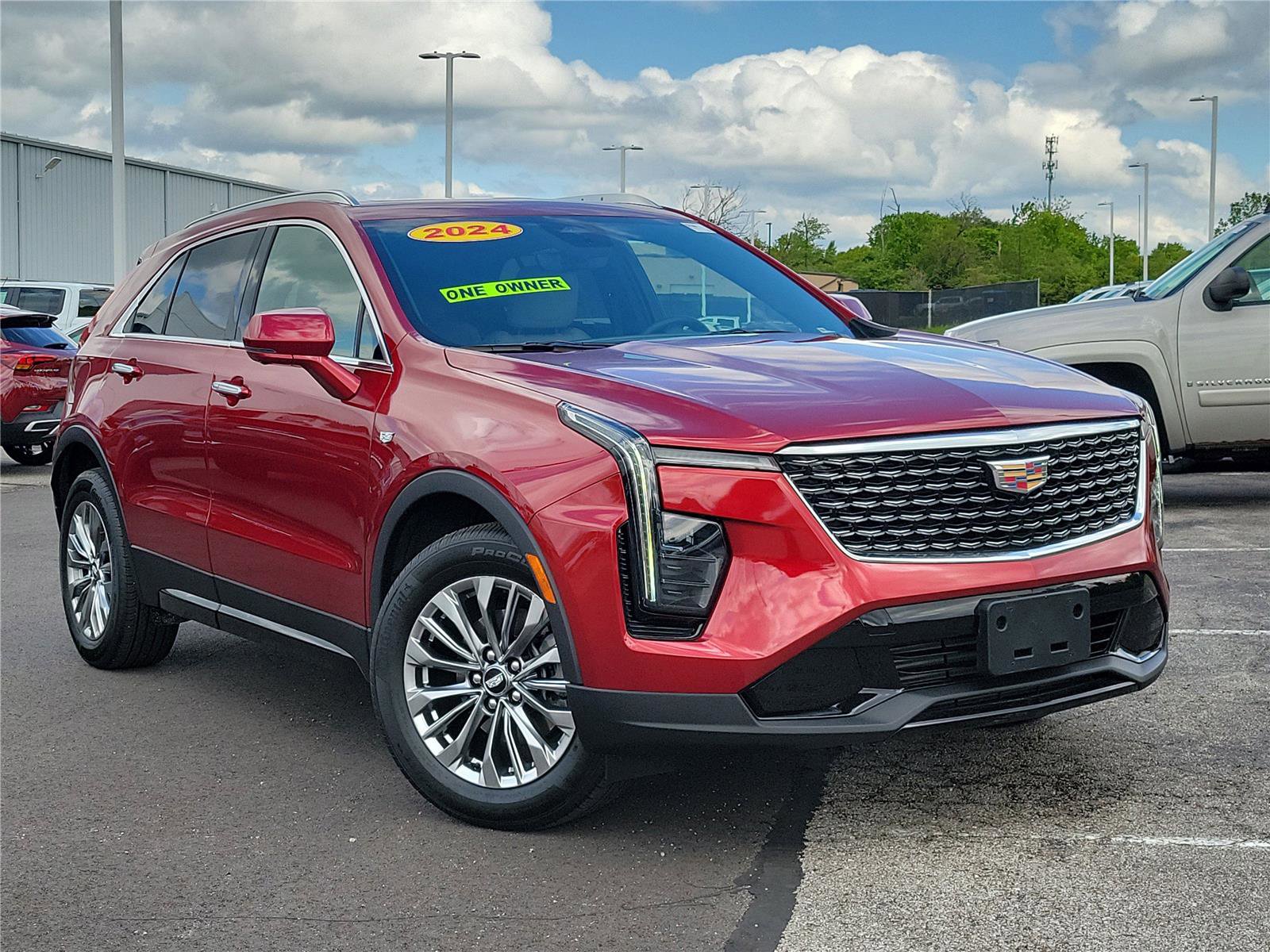 Used 2024 Cadillac XT4 Premium Luxury w/ Active Safety Package AWD/4WD image 1