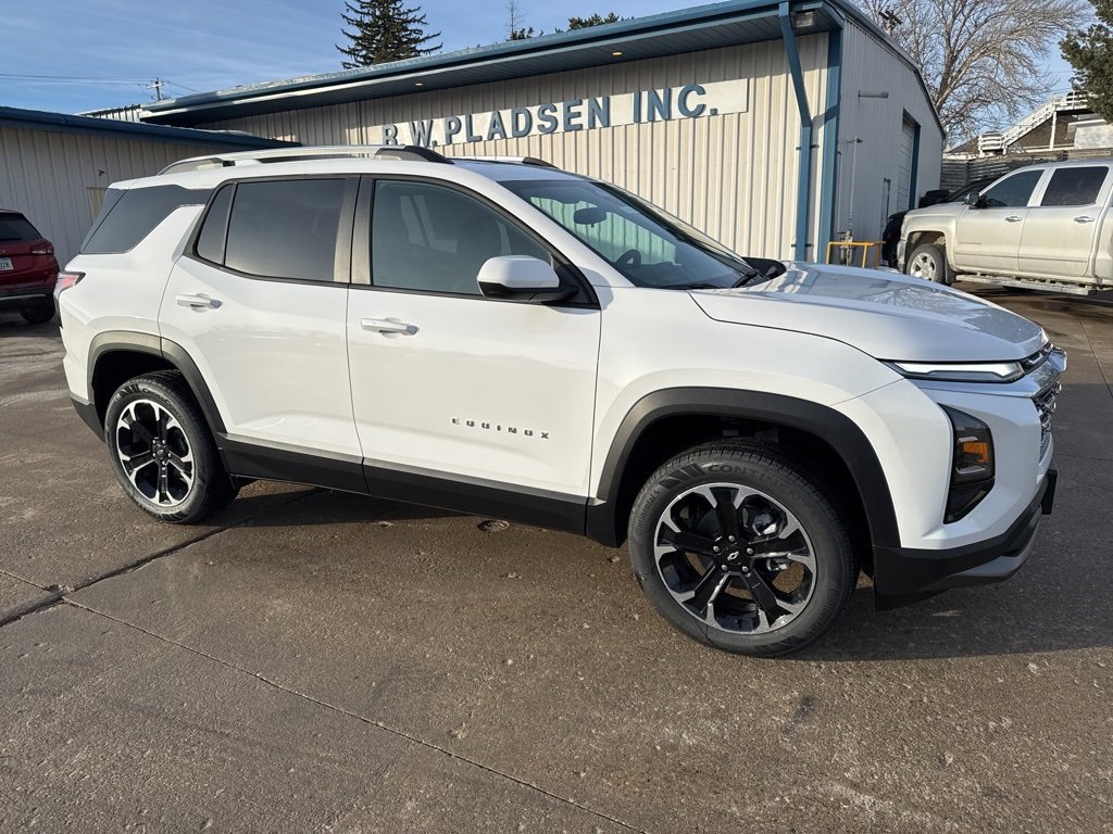 New 2026 Chevrolet Equinox LT w/ Convenience Package II image 3