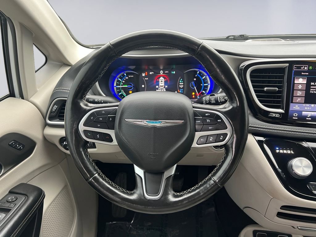 Certified 2021 Chrysler Pacifica Touring-L image 13