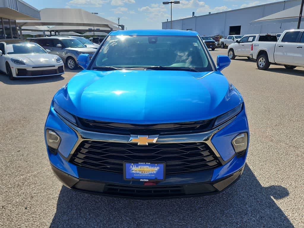 Used 2026 Chevrolet Blazer LT FWD image 3