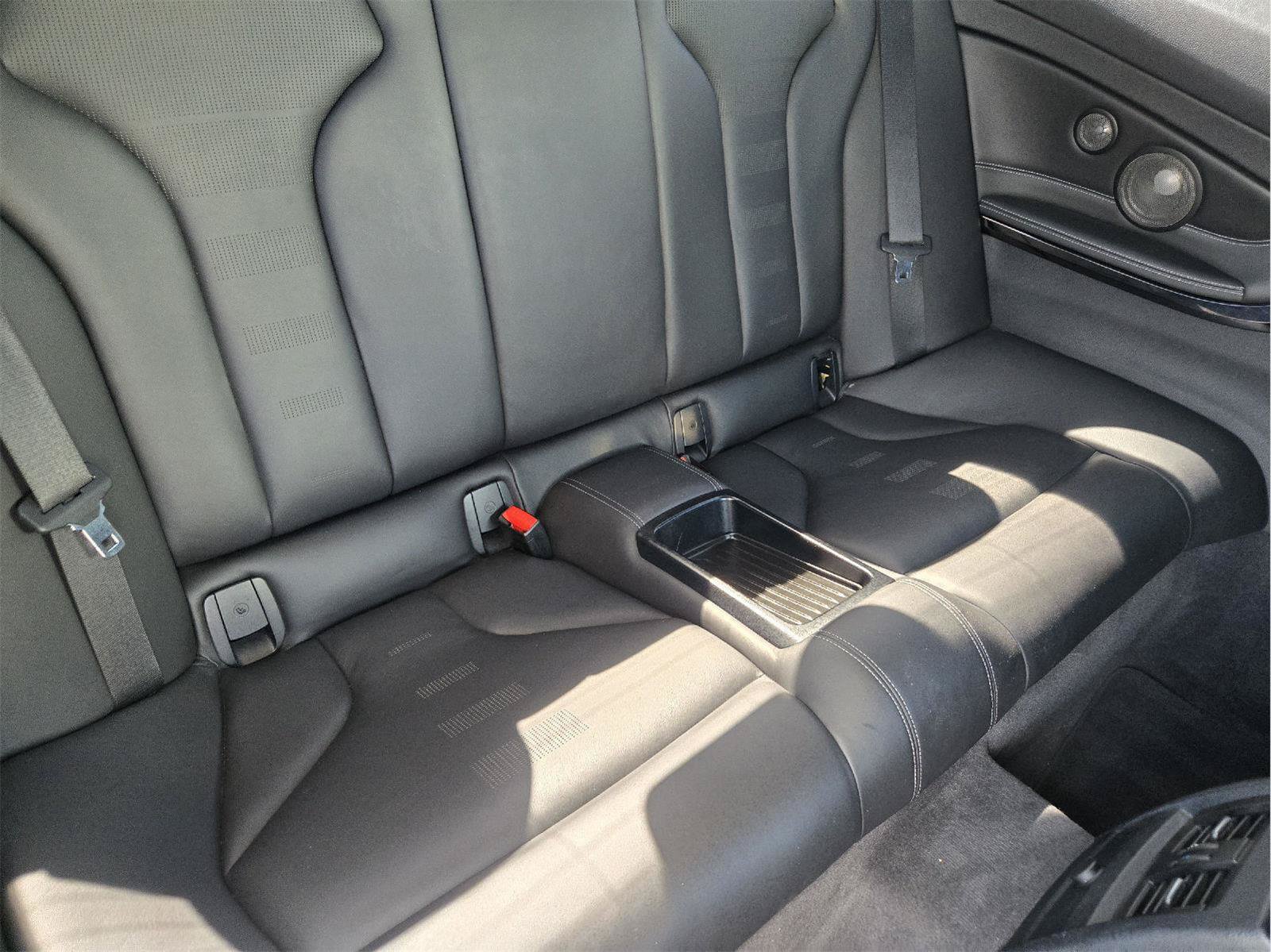 Used 2015 BMW M4 Coupe RWD image 30