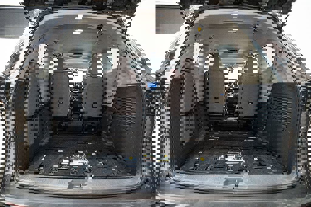 Used 2024 Toyota Sienna LE image 34