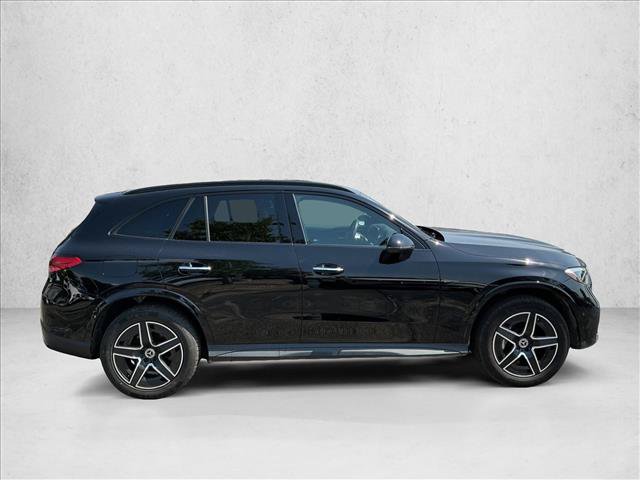 Used 2023 Mercedes-Benz GLC 300 4MATIC image 4