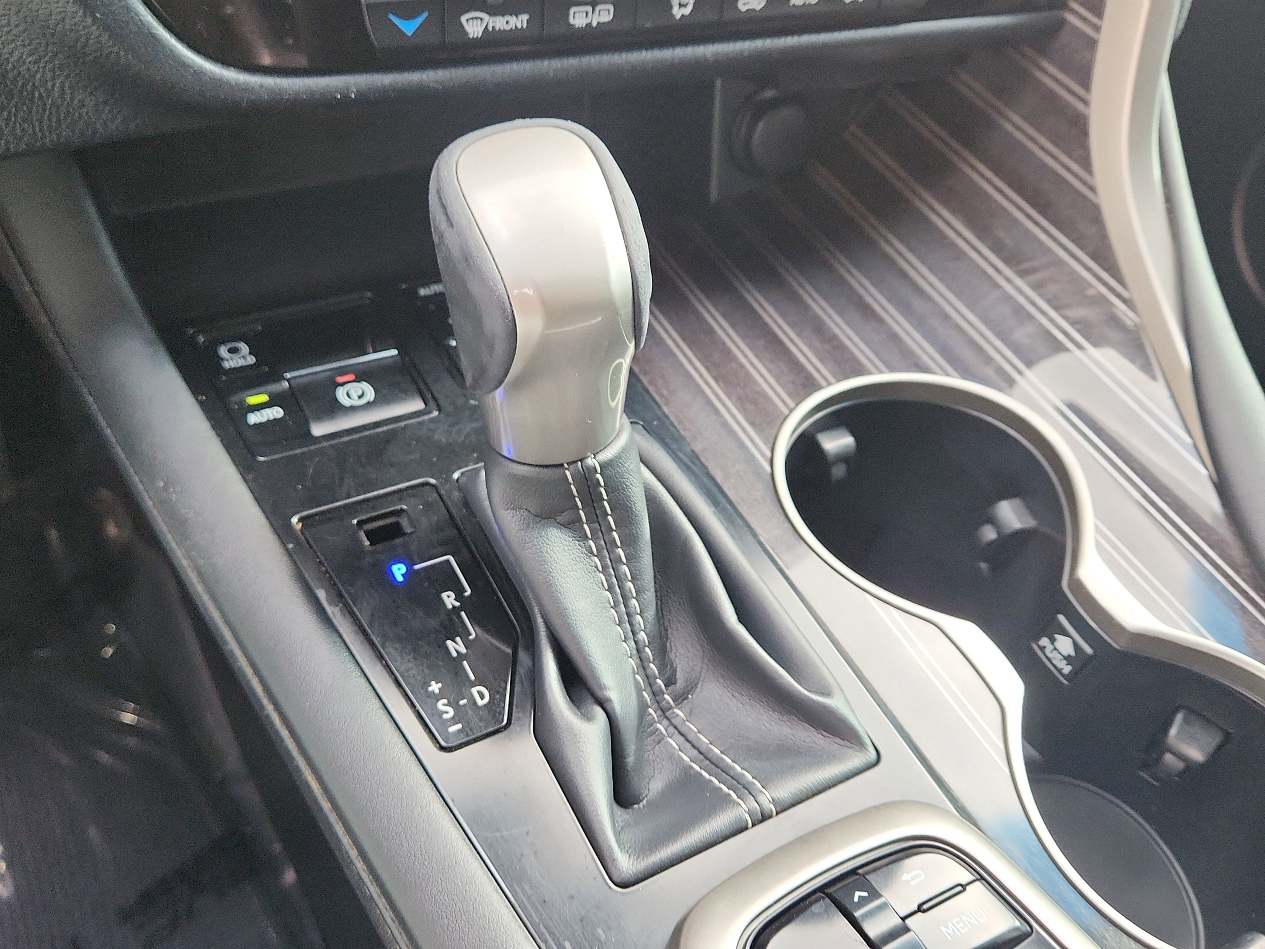 Used 2019 Lexus RX 450hL Luxury w/ Accessory Package image 24