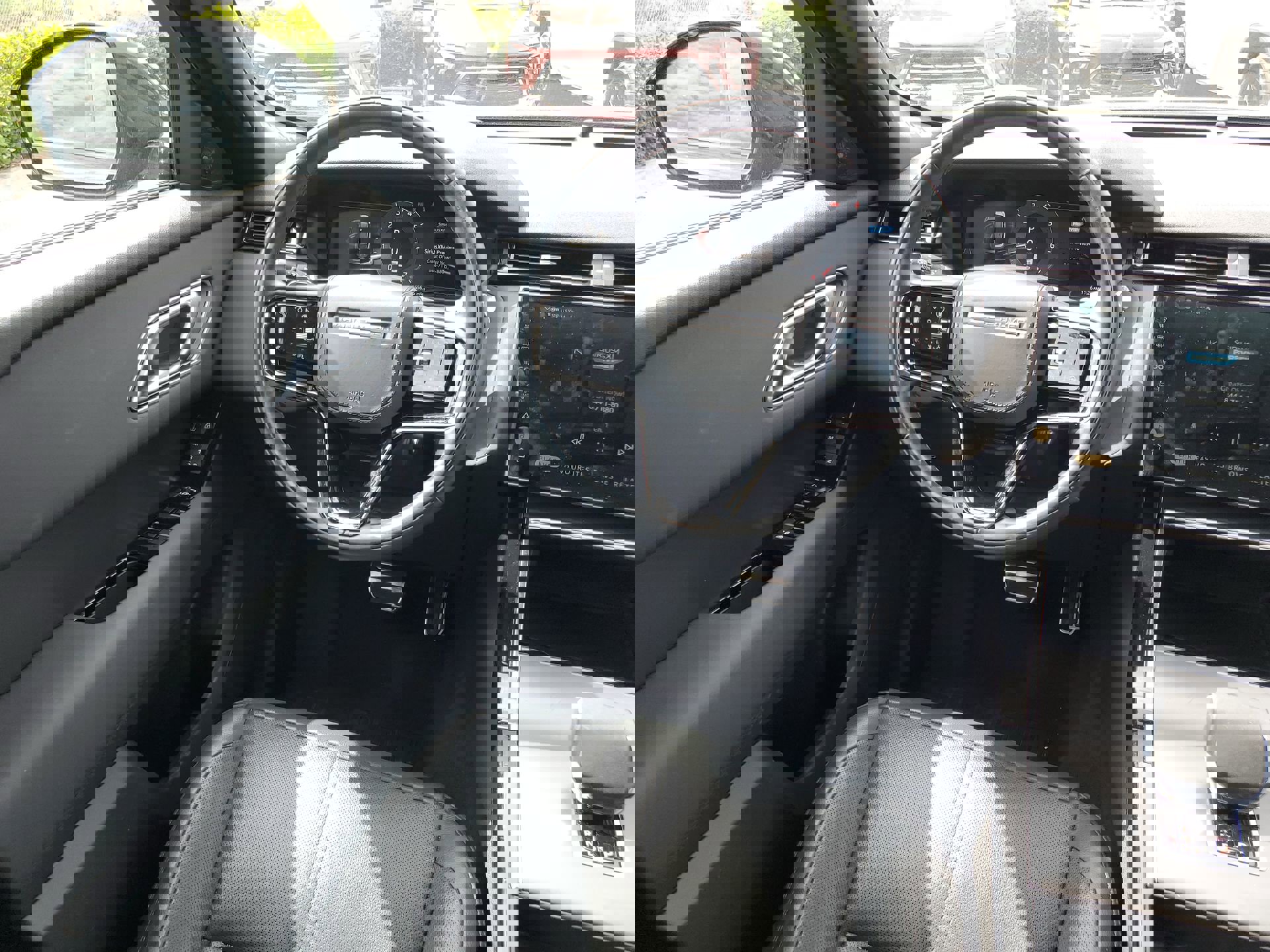 Used 2025 Land Rover Range Rover Velar Dynamic SE image 60