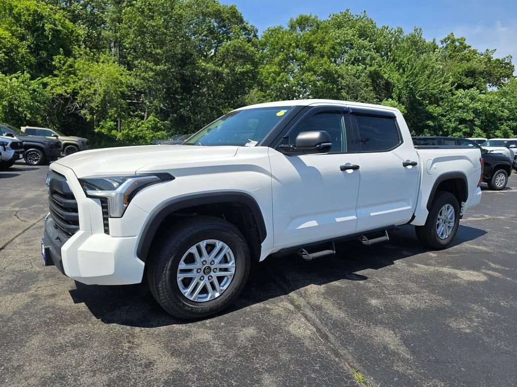 Used 2023 Toyota Tundra SR5 w/ SR5 Convenience Package AWD/4WD image 3