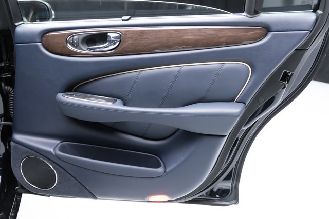 Used 2009 Jaguar XJ Vanden Plas Super V8 Portfolio image 60