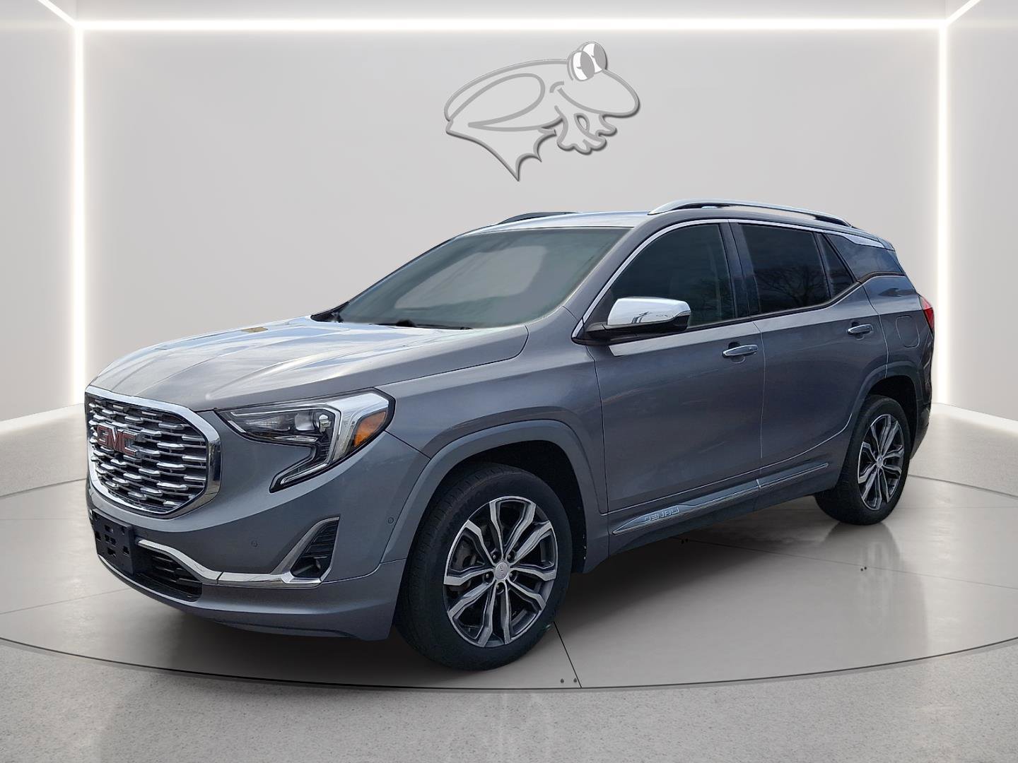 Used 2018 GMC Terrain Denali w/ Advanced Safety Package image 2