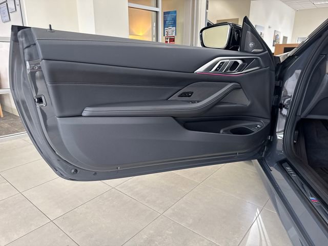 Used 2025 BMW 430i Convertible w/ M Sport Package RWD image 13