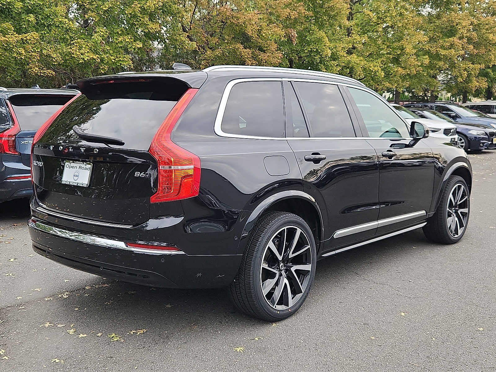 Certified 2024 Volvo XC90 B6 Plus w/ Protection Package Premier AWD/4WD image 6