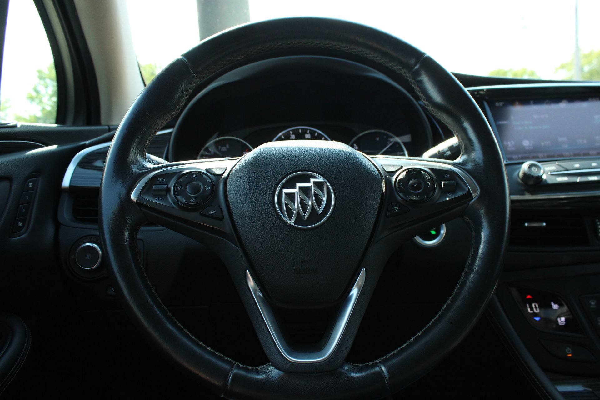 Used 2017 Buick Envision Premium w/ Driver Confidence Package AWD/4WD image 32
