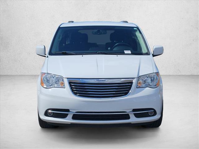 Used 2014 Chrysler Town & Country Touring FWD image 3