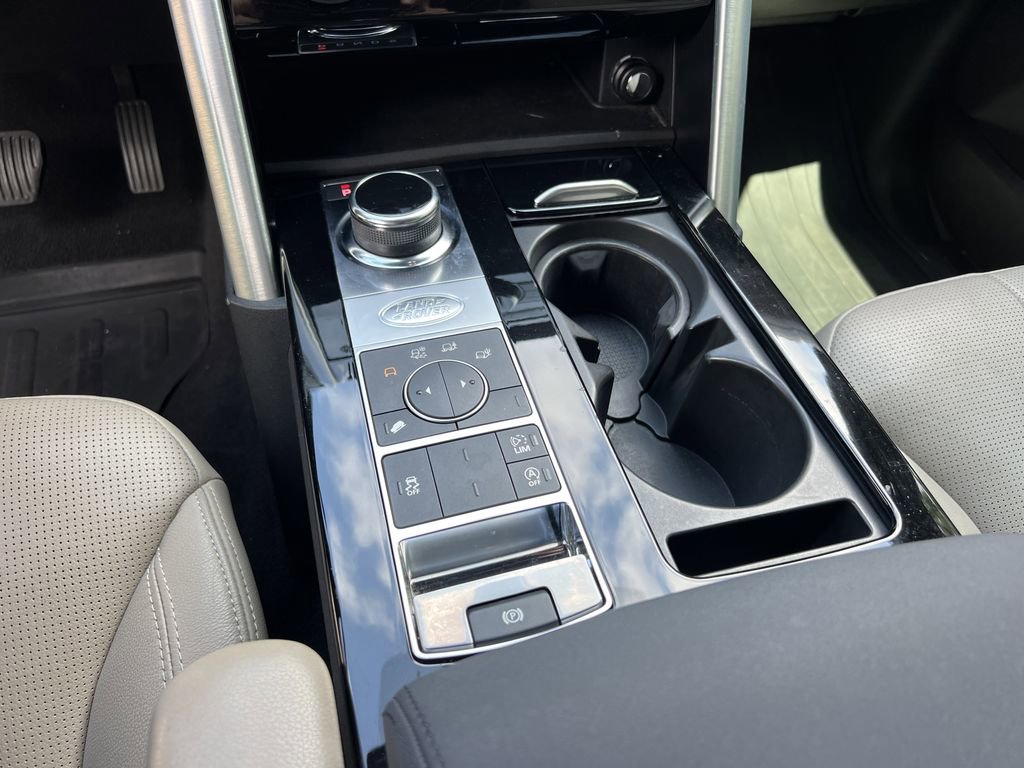 Used 2018 Land Rover Discovery HSE AWD/4WD image 26