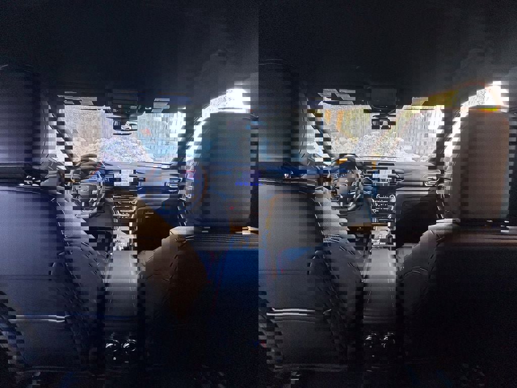 Certified 2023 Ford Explorer ST-Line image 25