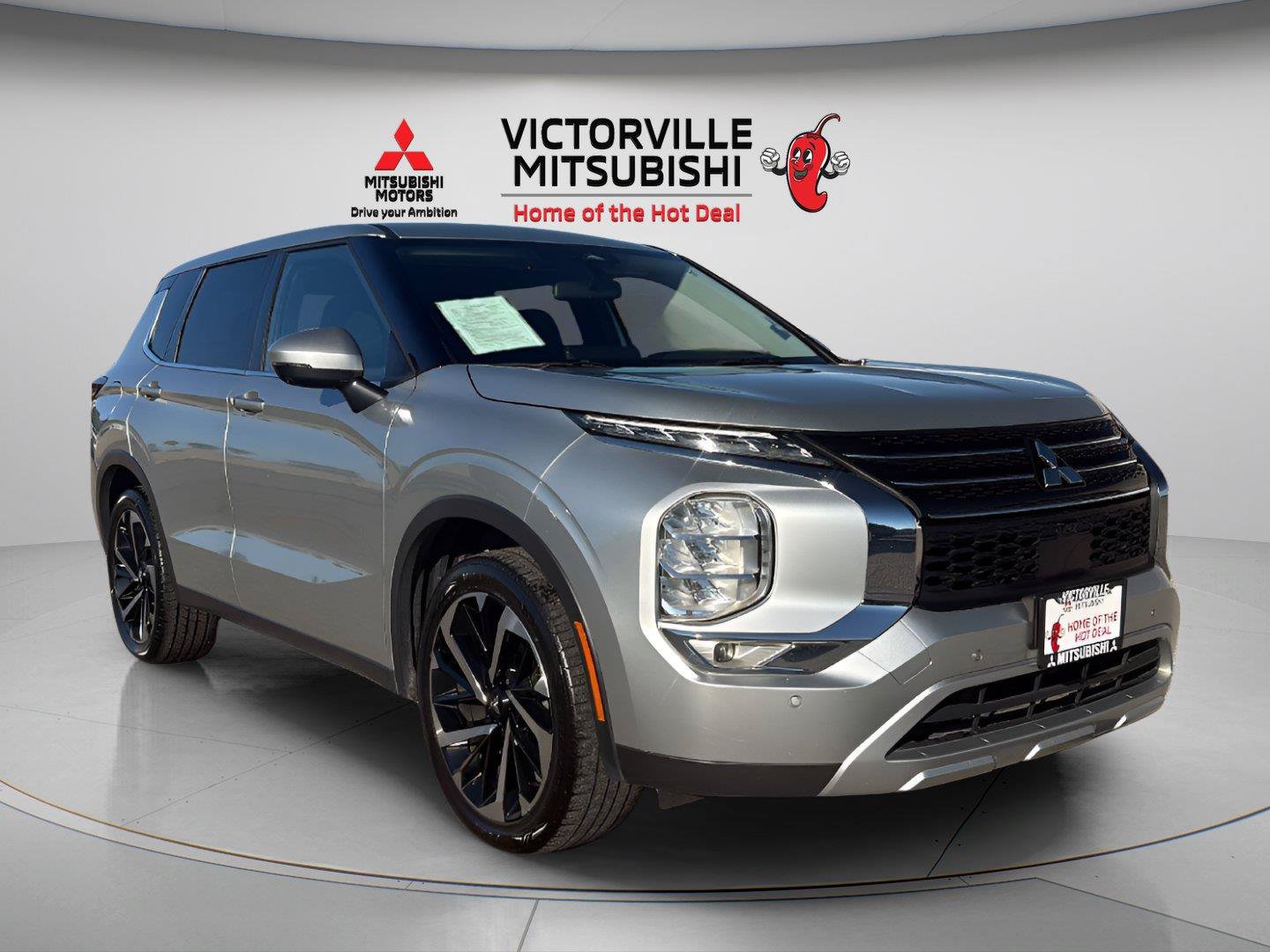 Used 2024 Mitsubishi Outlander SE FWD image 1
