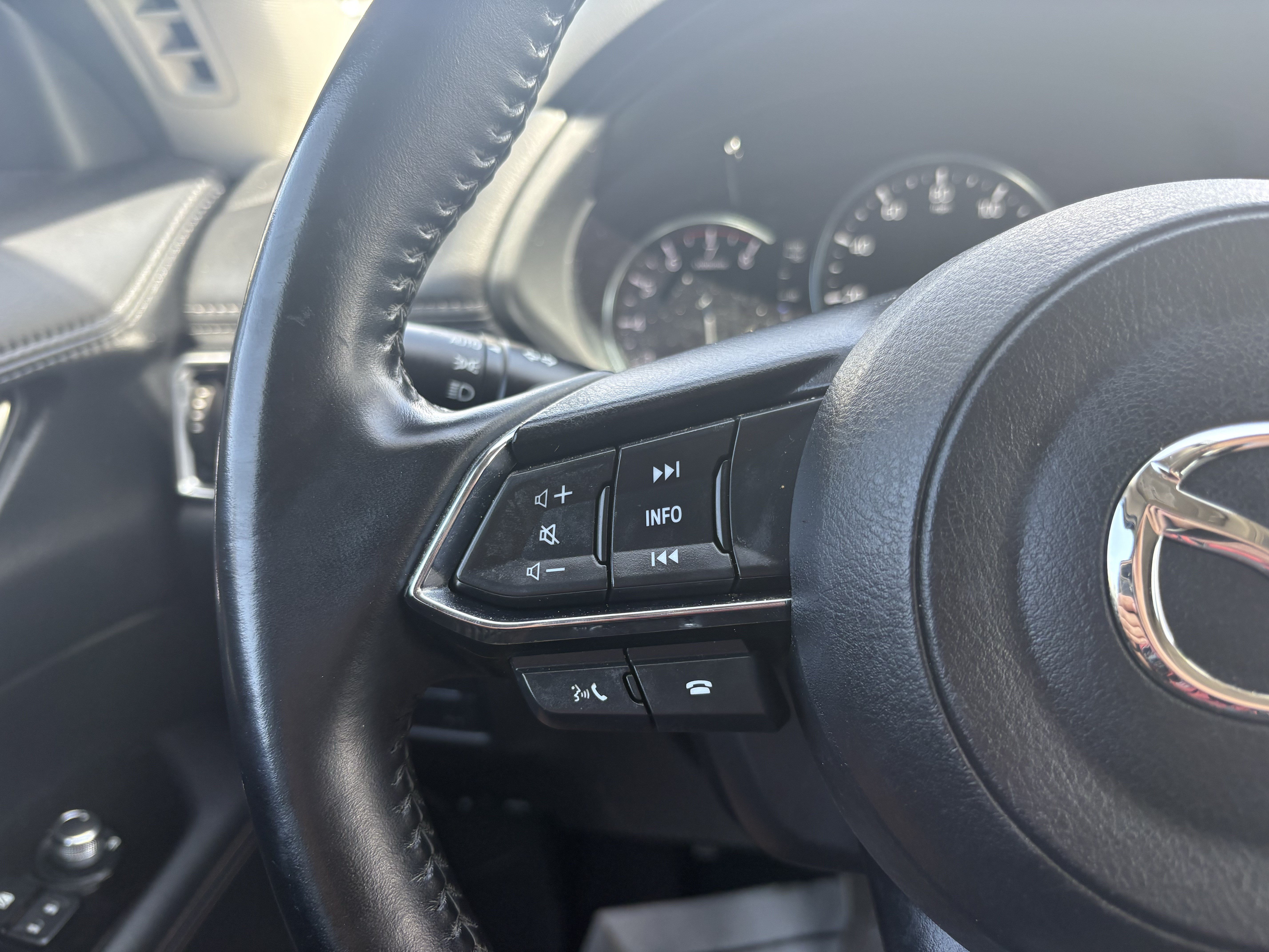 Used 2023 MAZDA CX-5 AWD 2.5 S w/ Premium Package image 16