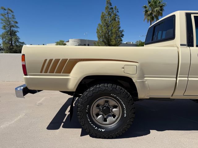 Used 1987 Toyota Pickup 4x4 Regular Cab image 30