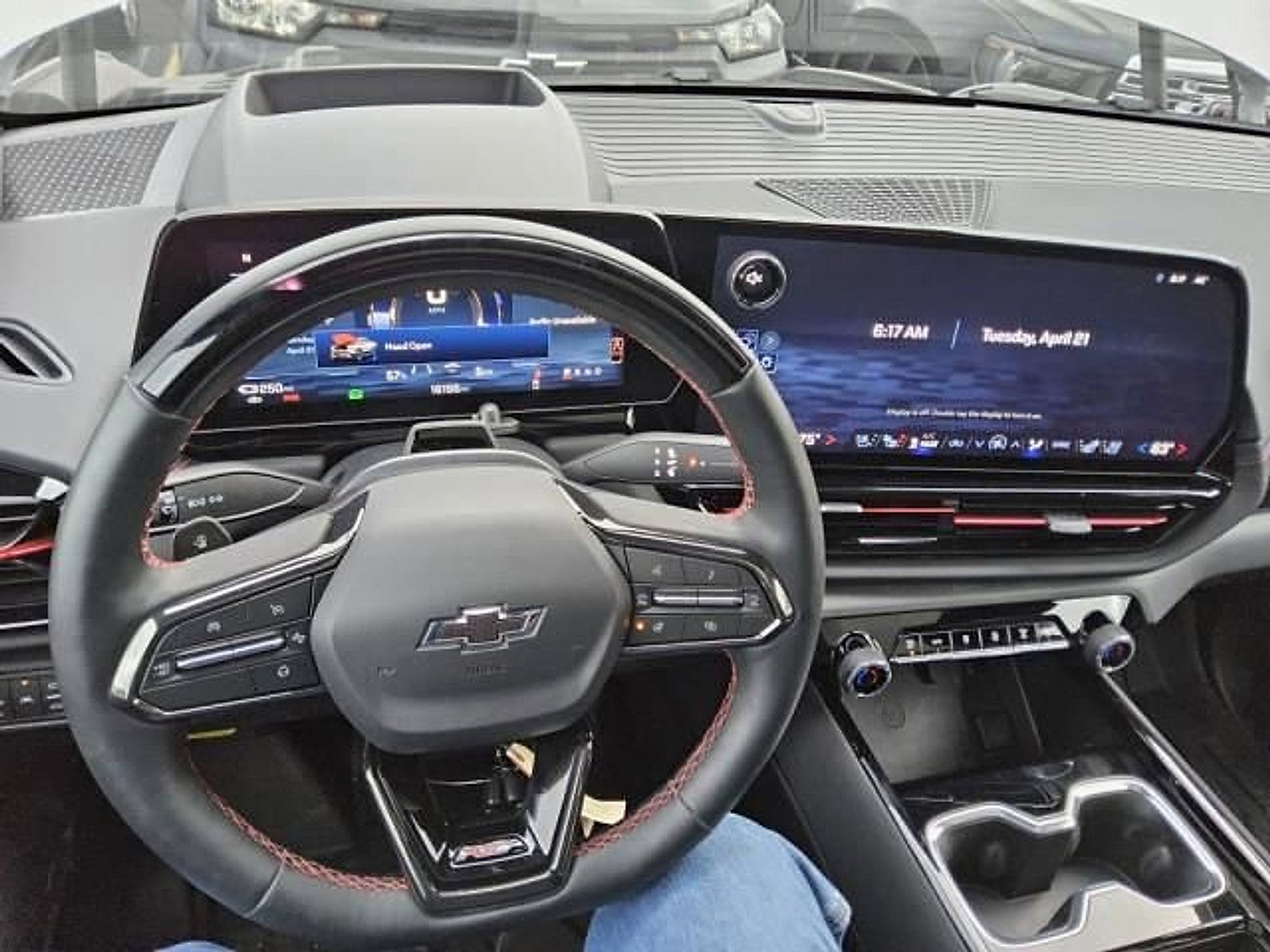 Used 2025 Chevrolet Silverado EV RST AWD/4WD image 12