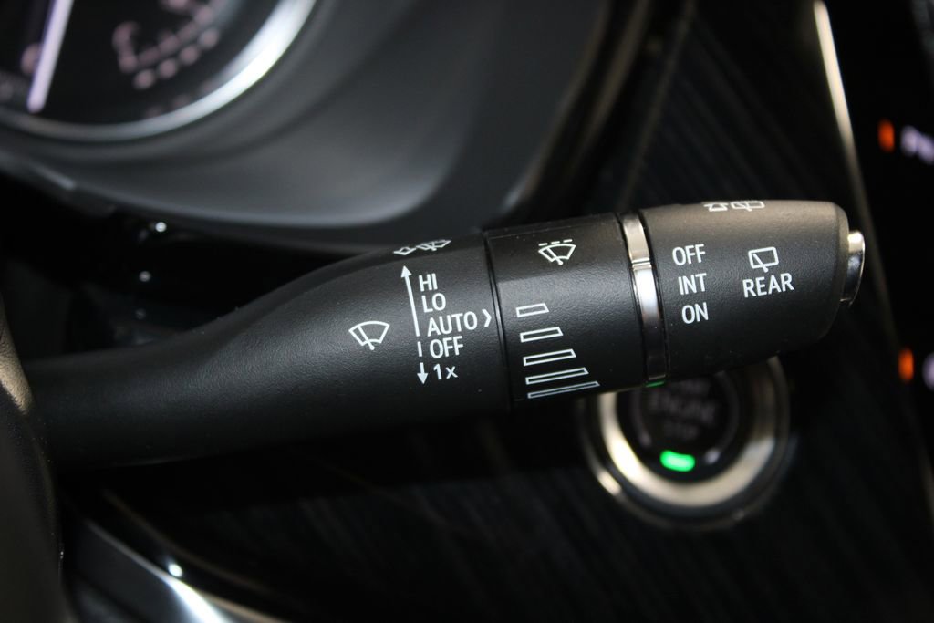 Used 2025 Cadillac XT6 Premium Luxury image 43