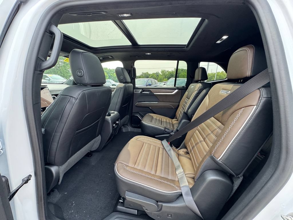 New 2026 GMC Acadia Denali Ultimate AWD/4WD image 19