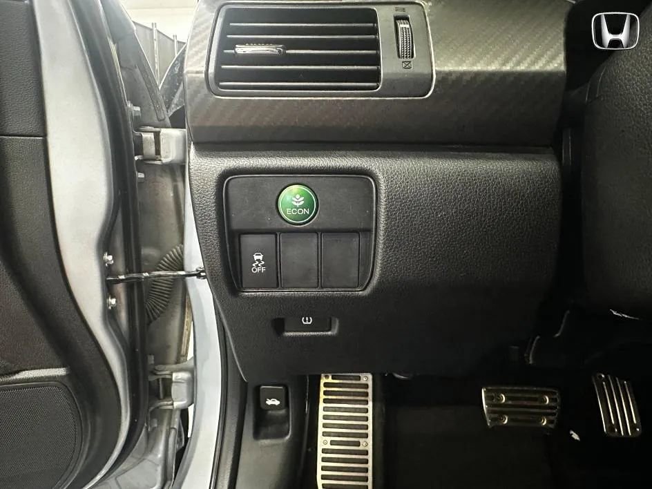 Used 2017 Honda Accord Sport image 25