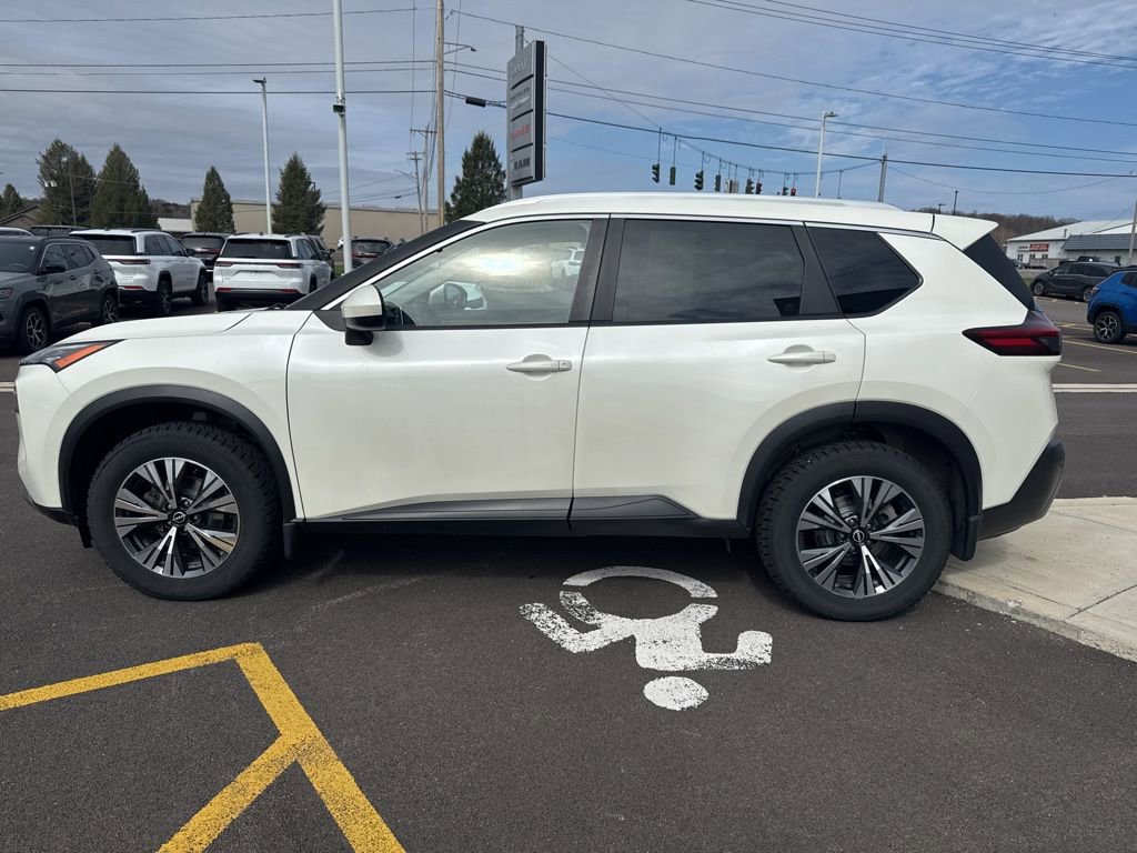 Used 2023 Nissan Rogue SV w/ SV Premium B Package AWD/4WD image 5