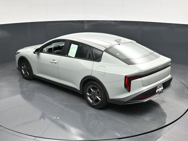 Used 2025 Kia K4 LXS image 46