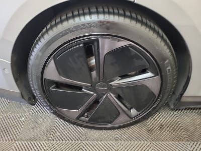 Used 2024 Lucid Air Touring image 6