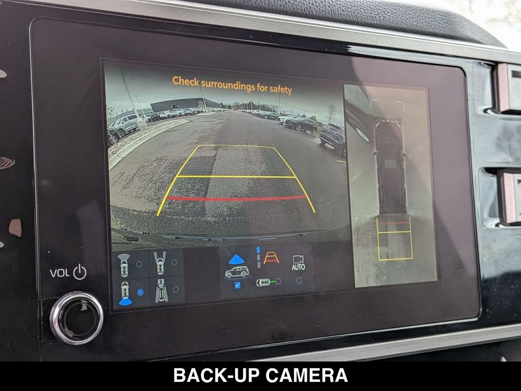 Used 2025 Toyota Sequoia SR5 AWD/4WD image 5