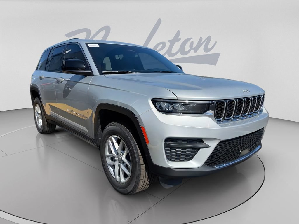 New 2026 Jeep Grand Cherokee Laredo X AWD/4WD image 3
