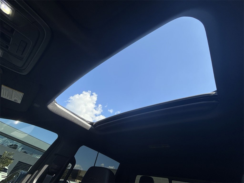 Used 2025 GMC Sierra 2500 AT4 w/ AT4 Premium Plus Package image 22