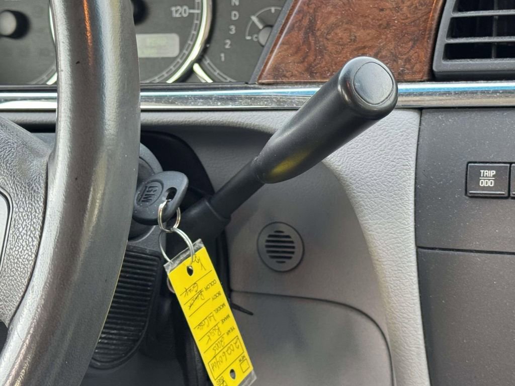 Used 2005 Buick LaCrosse CXL w/ Gold Convenience Package image 5